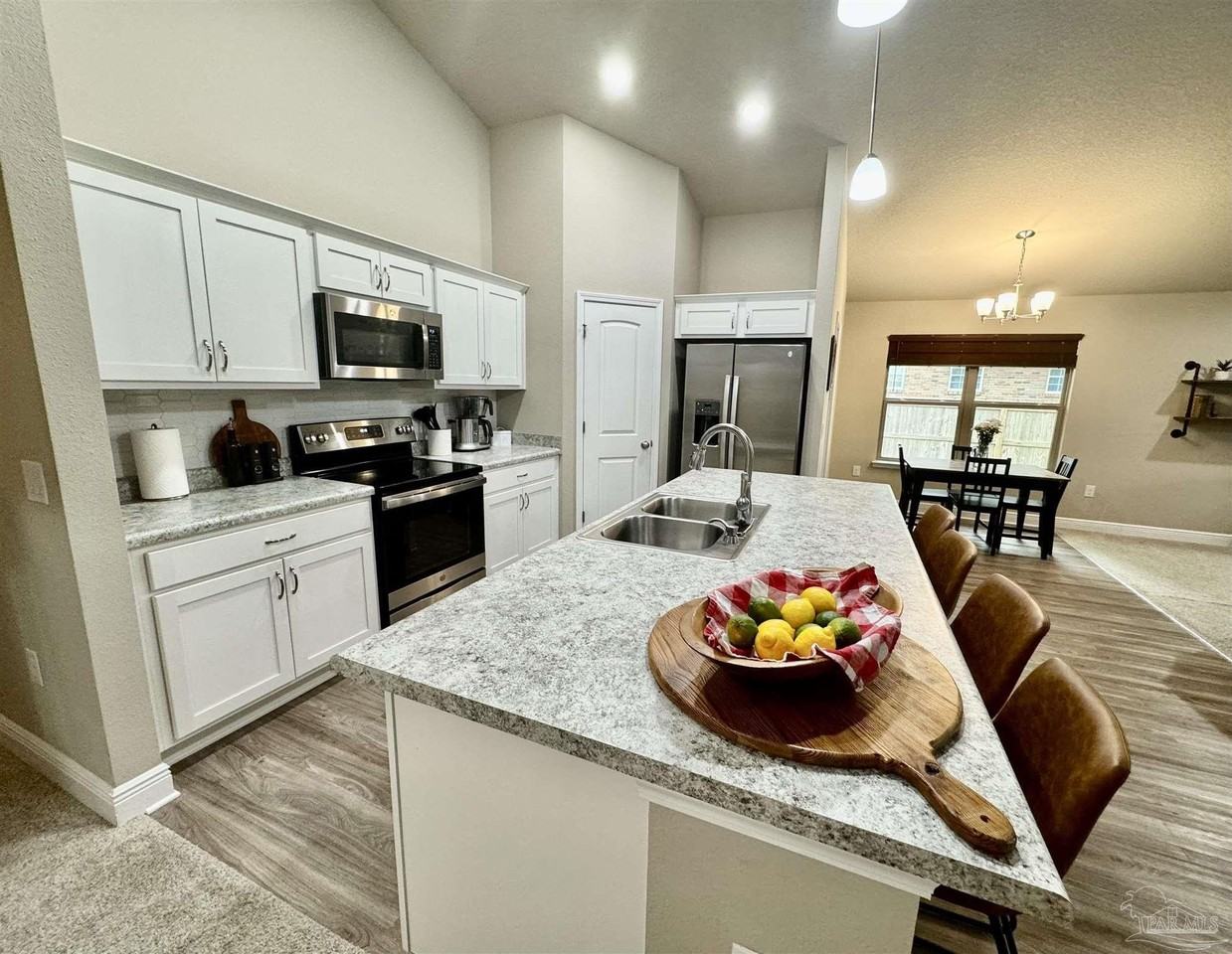 163 Beland Rd - Photo 7 of 39
