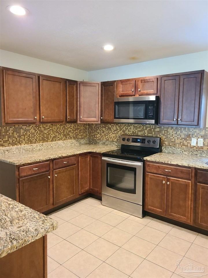 6666 Allyn Way - Photo 4 of 24