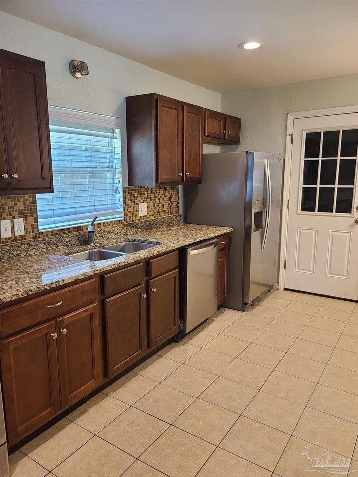 6666 Allyn Way - Photo 5 of 24