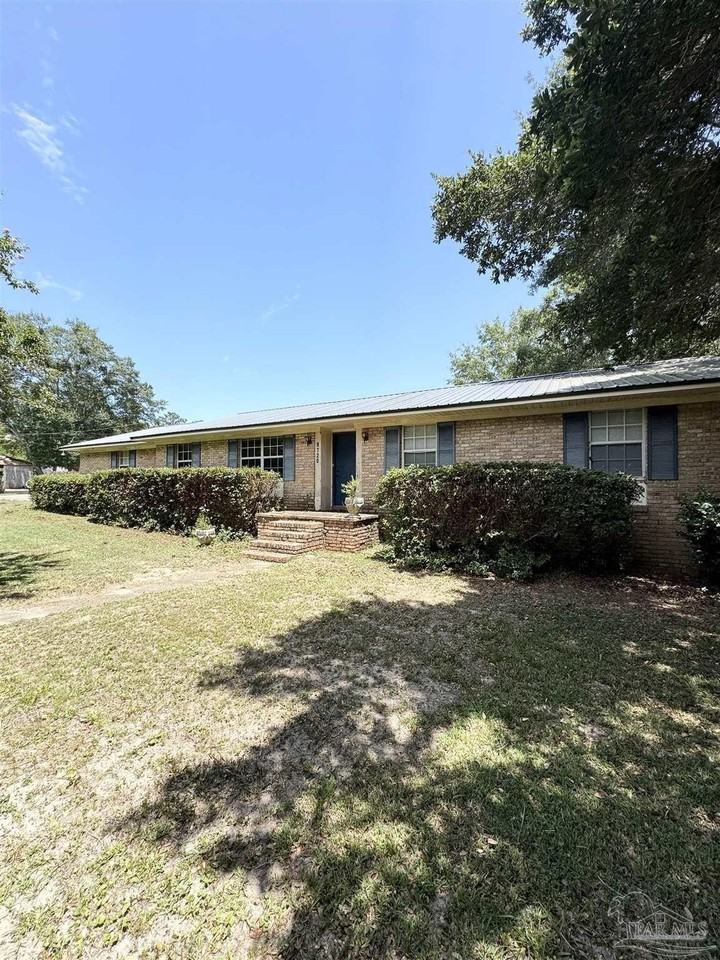 9720 Sandpiper St - Photo 3 of 21