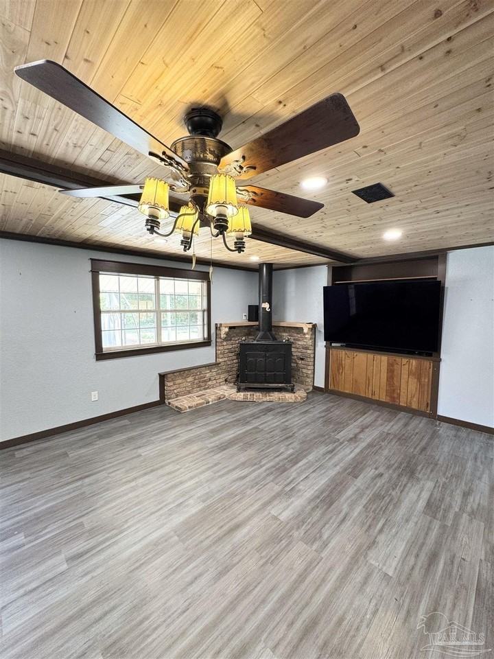 9720 Sandpiper St - Photo 7 of 21