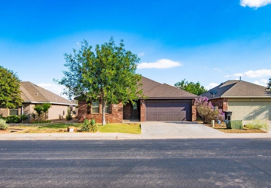 1118 Cedar Creek Rd - Photo 4 of 36