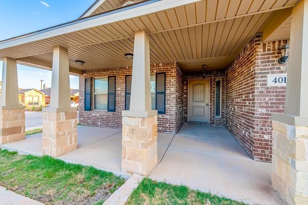 401 Mel Ott Ln - Photo 2 of 30