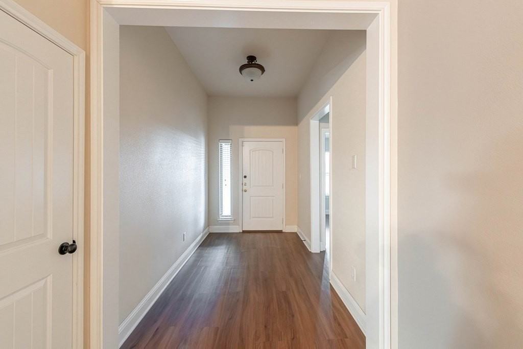 401 Mel Ott Ln - Photo 3 of 30