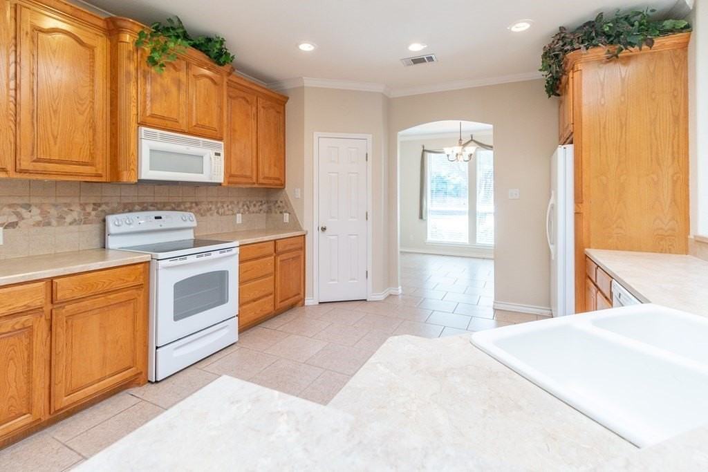 4906 Quartz Ln - Photo 7 of 26