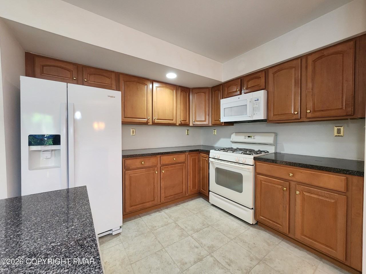7225 Blushingwood Grv - Photo 7 of 45
