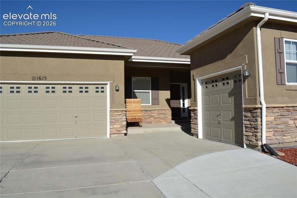 1615 Bowstring Rd - Photo 4 of 28