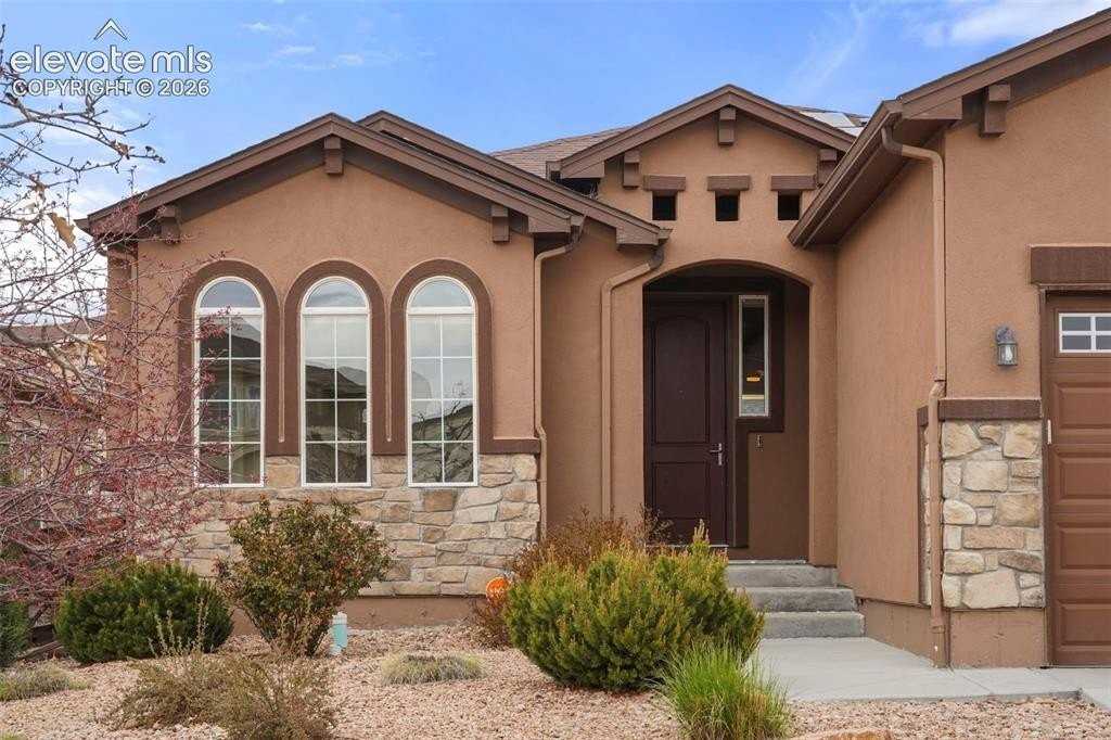 7215 Rim Bluff Ln - Photo 2 of 30