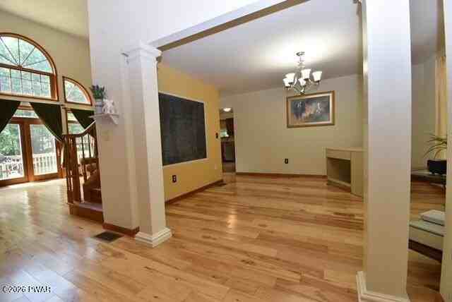 105 Seneca Ct - Photo 7 of 44