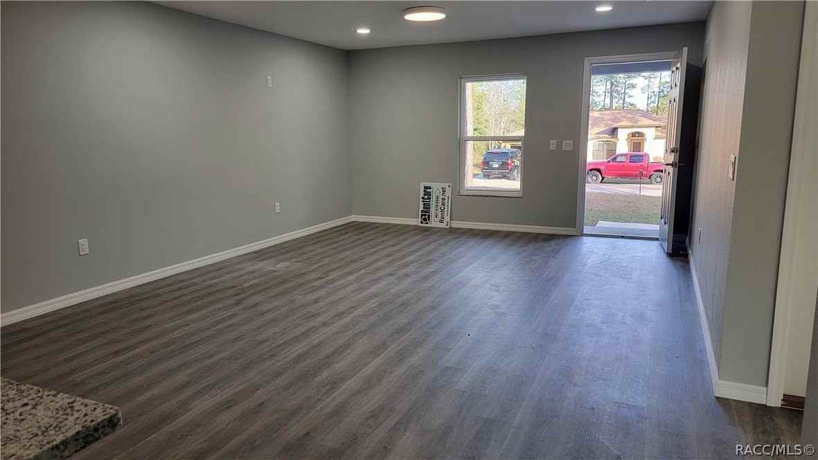 7076 N Regent Ter - Photo 3 of 12