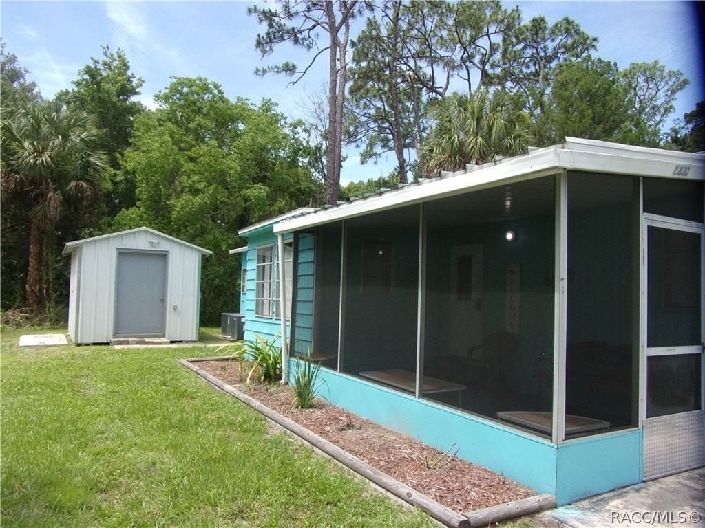 8810 W Arber Ct - Photo 2 of 17