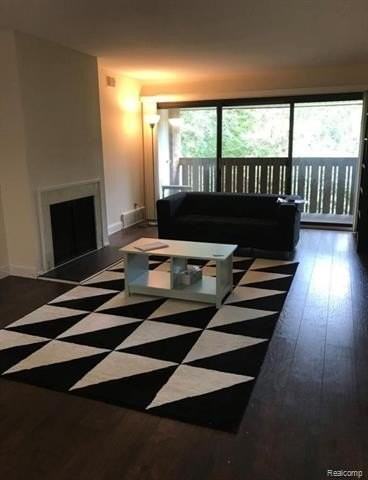 2126 Pauline Blvd #303 - Photo 2 of 10