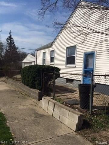 3503 Ravena Ave - Photo 3 of 9