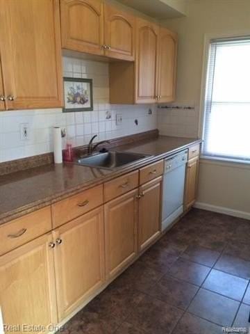 3503 Ravena Ave - Photo 6 of 9