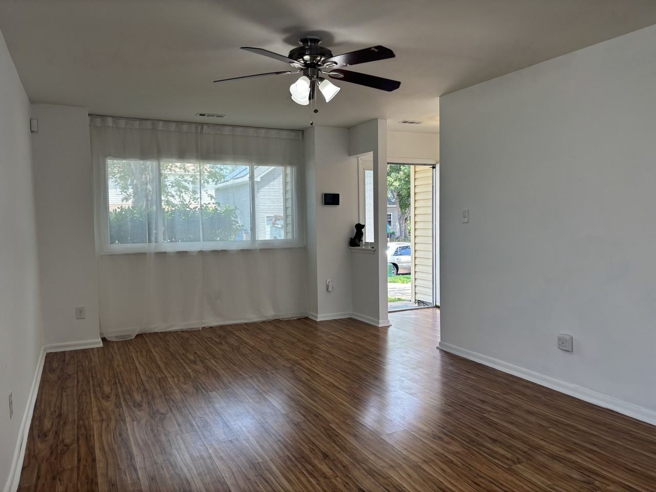1372 Riverside Dr #1 - Photo 2 of 19