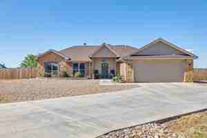 featured image of 8322 Lynx Ln