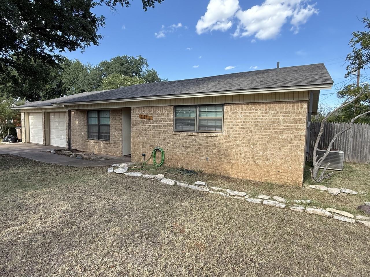 3118 Bluebonnet Ln - Photo 4 of 15