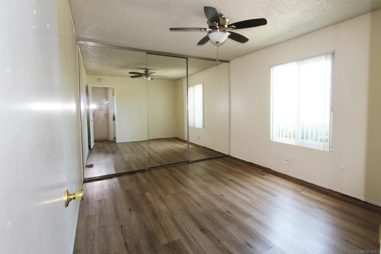 1021 Essex St - Photo 5 of 7