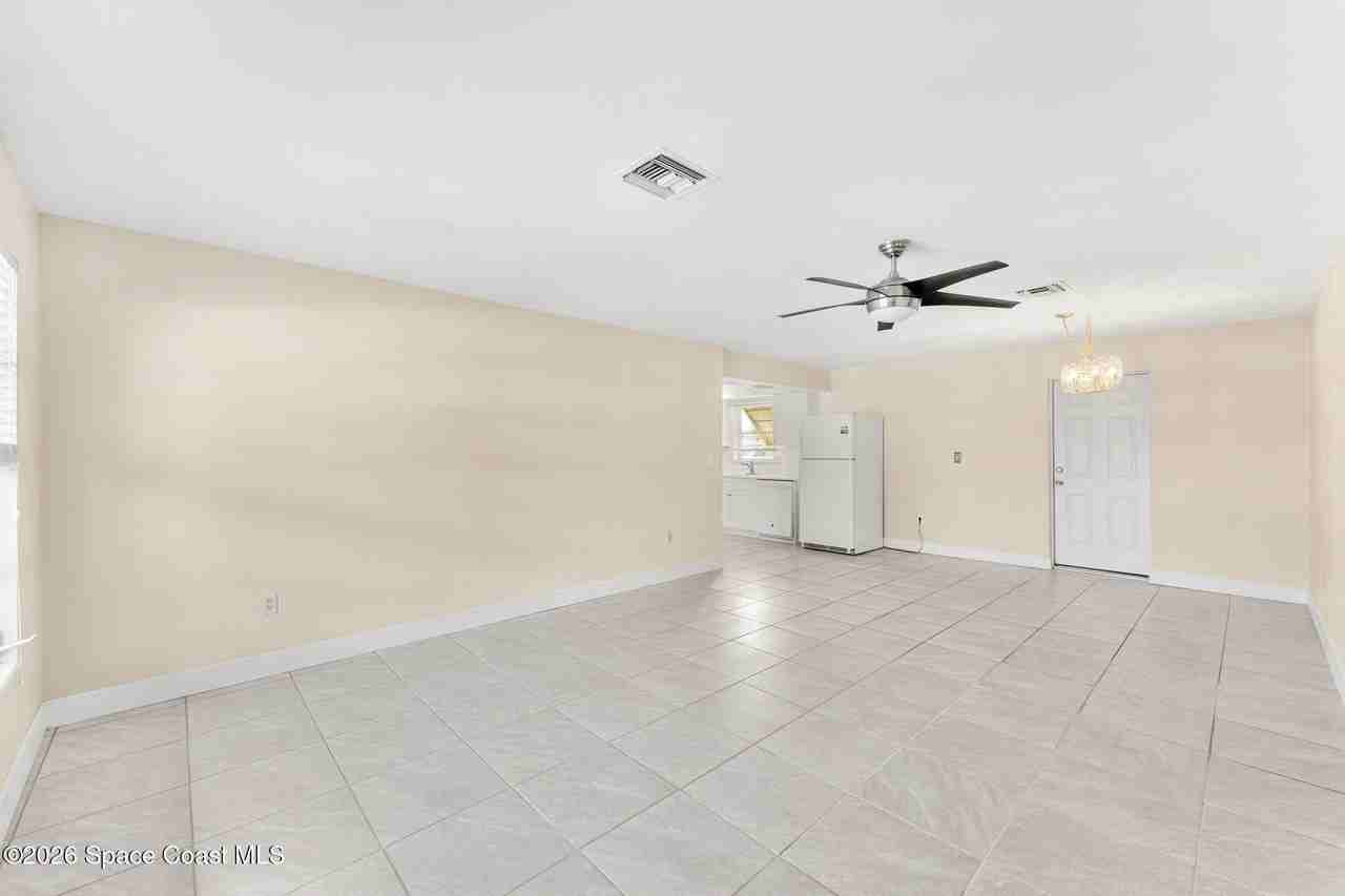 759 Mohawk Ave - Photo 7 of 42
