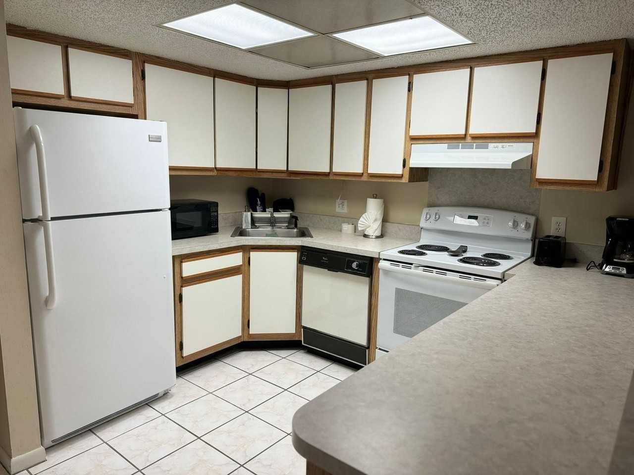 1680 Sunny Brook Ln Ne #J211 - Photo 2 of 15