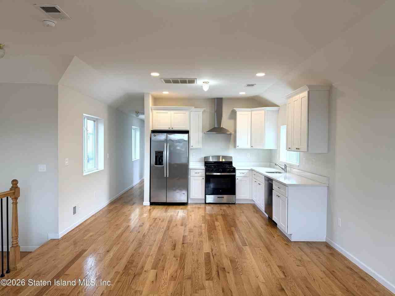 149 Vedder Ave #2FL - Photo 4 of 7