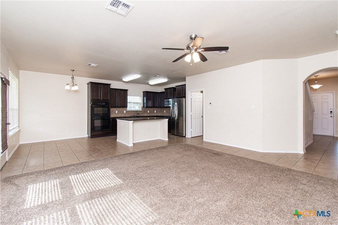 6509 Creek Land Rd - Photo 3 of 32