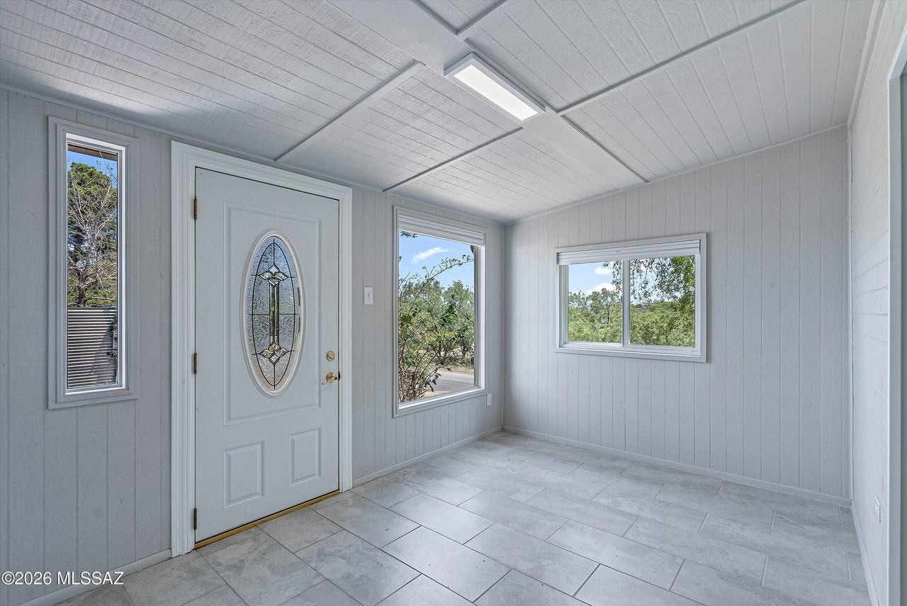 730 N Robles Rd - Photo 7 of 28