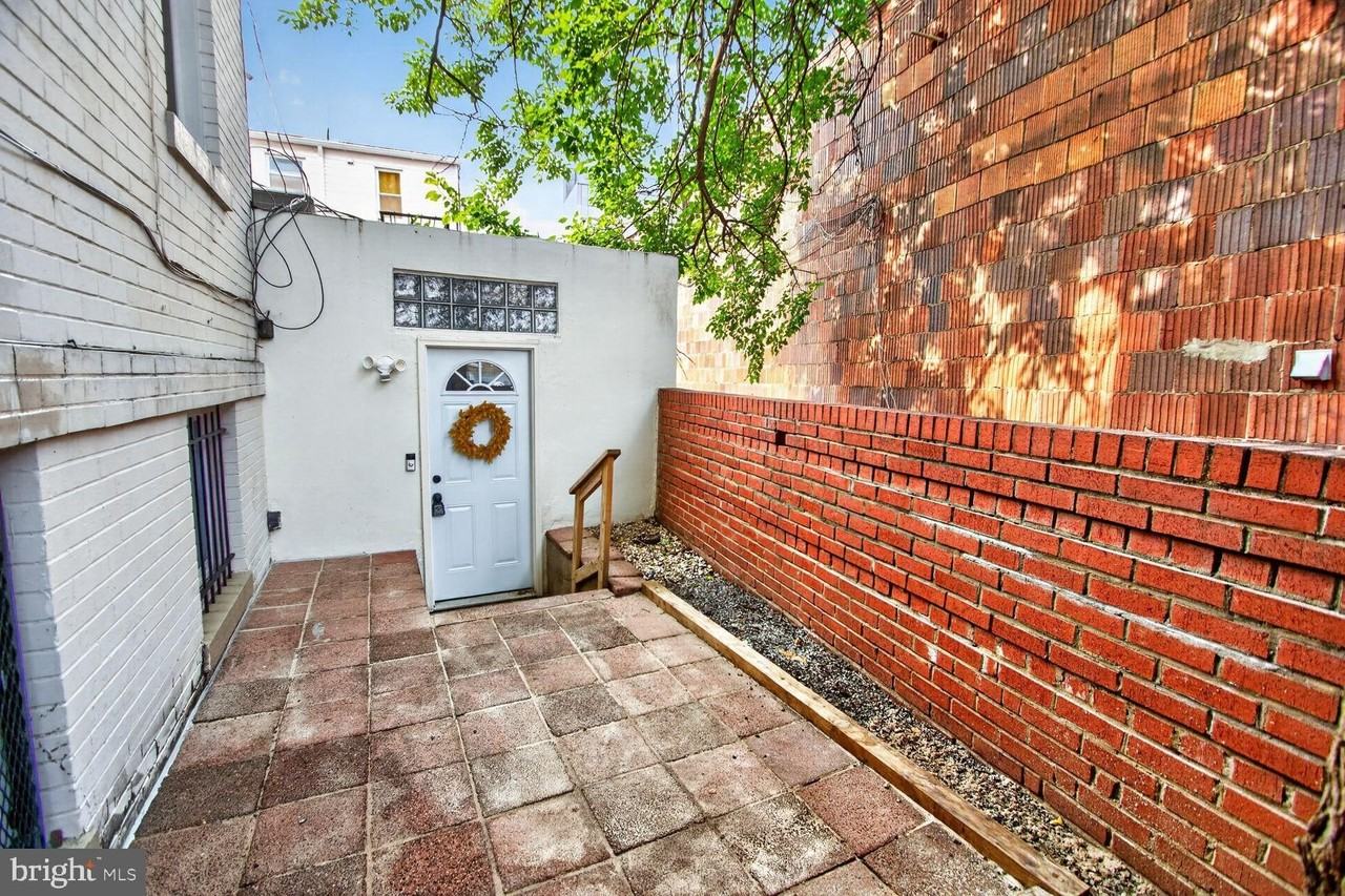 768 Quebec Pl Nw #B - Photo 3 of 17