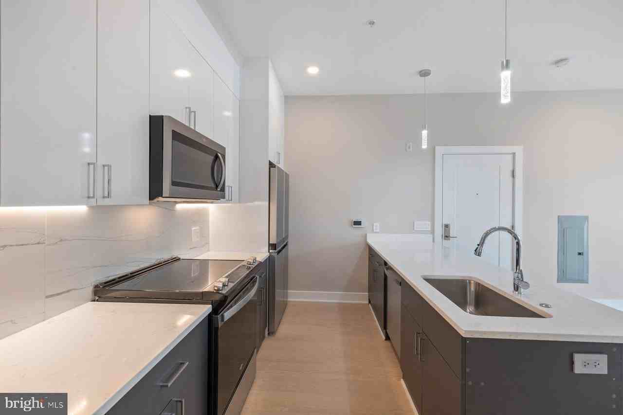 406 Kennedy St Nw #404 - Photo 7 of 19