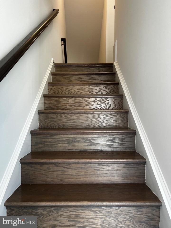 357 Andrew Ct - Photo 6 of 50