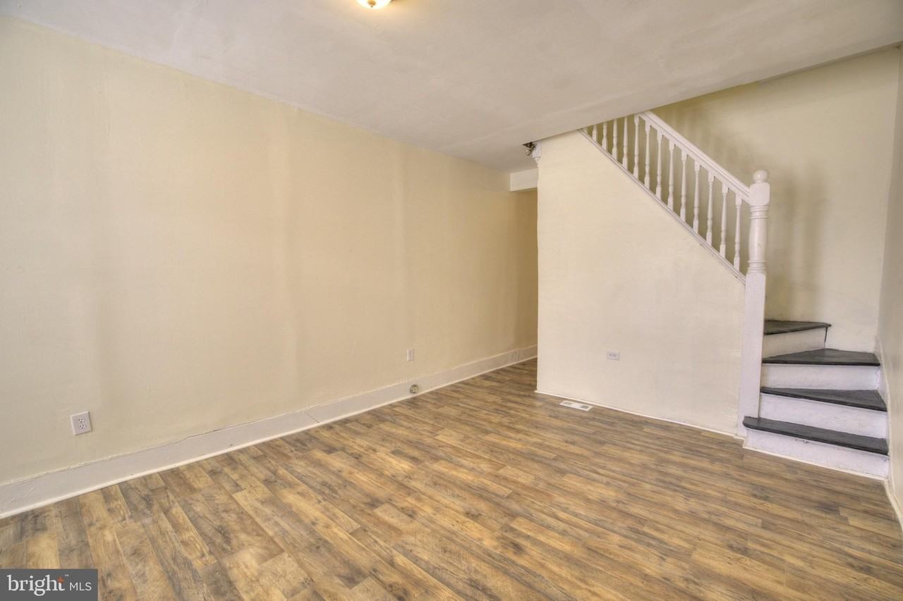 2540 Greenmount Ave - Photo 3 of 13