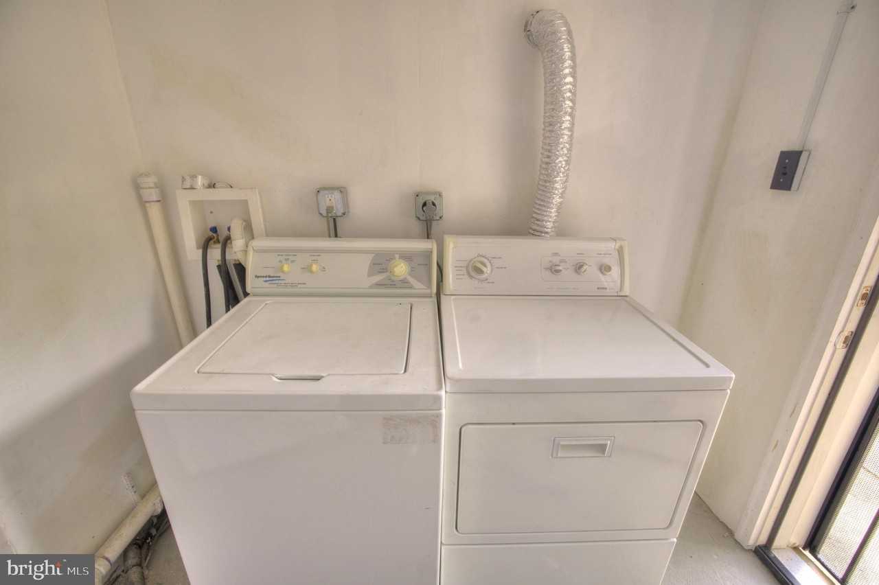 2540 Greenmount Ave - Photo 6 of 13