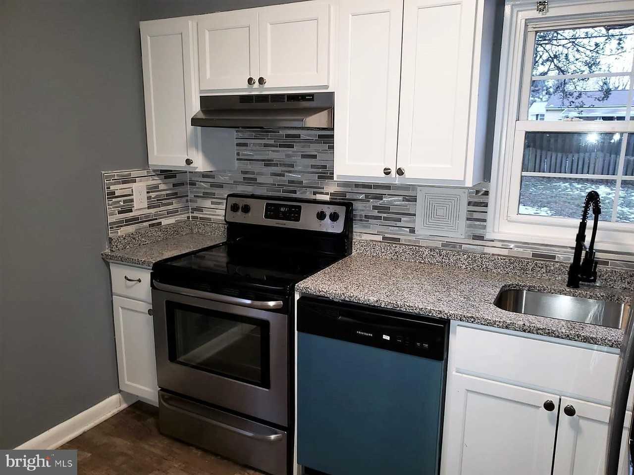 1314 Woodbridge Rd - Photo 2 of 20