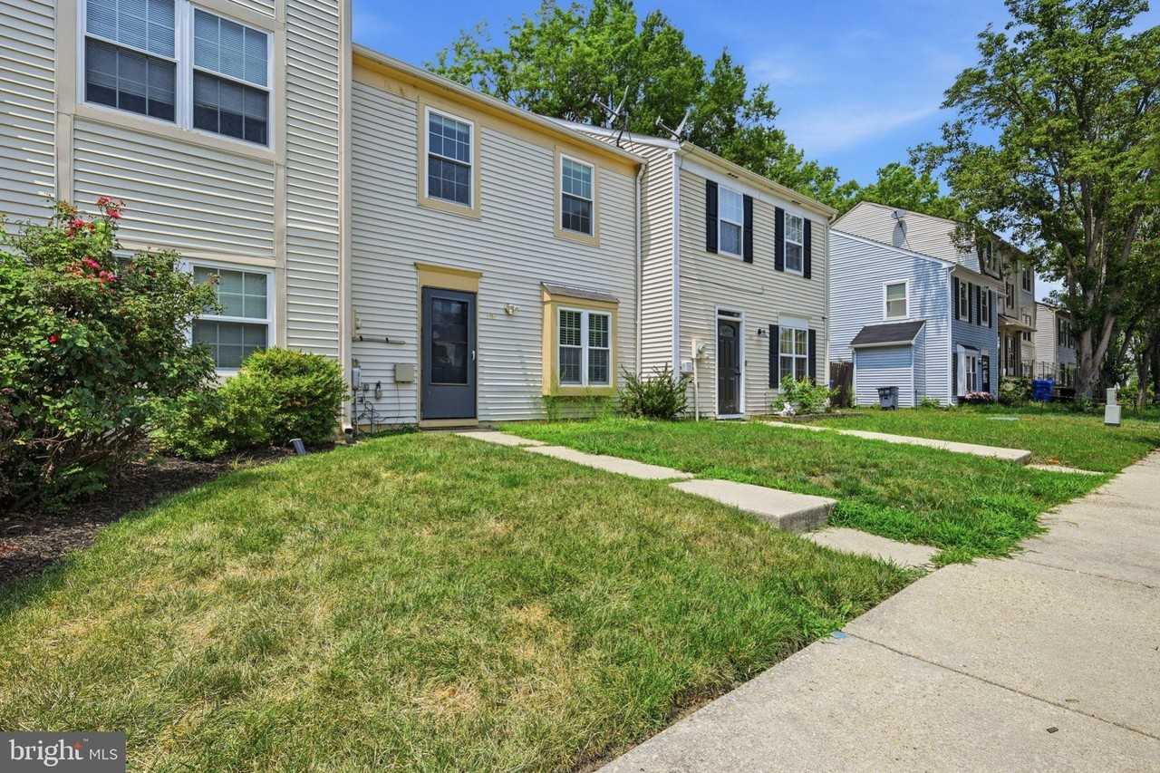 16 Meadowside Ct - Photo 3 of 45