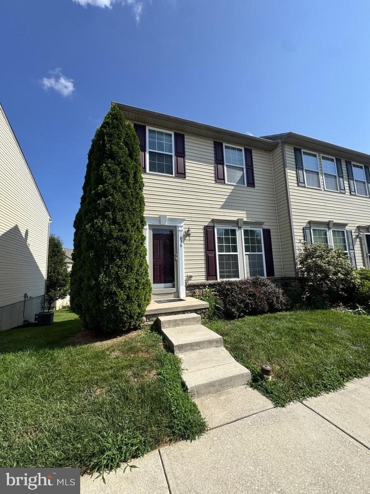 636 Tantallon Ct #140 - Photo 2 of 19