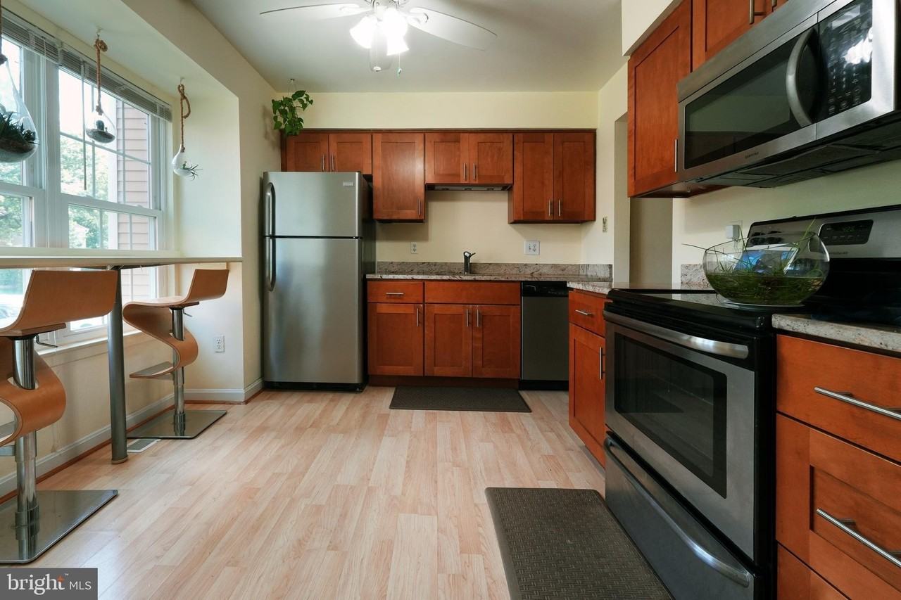 18819 Birdseye Dr - Photo 5 of 50