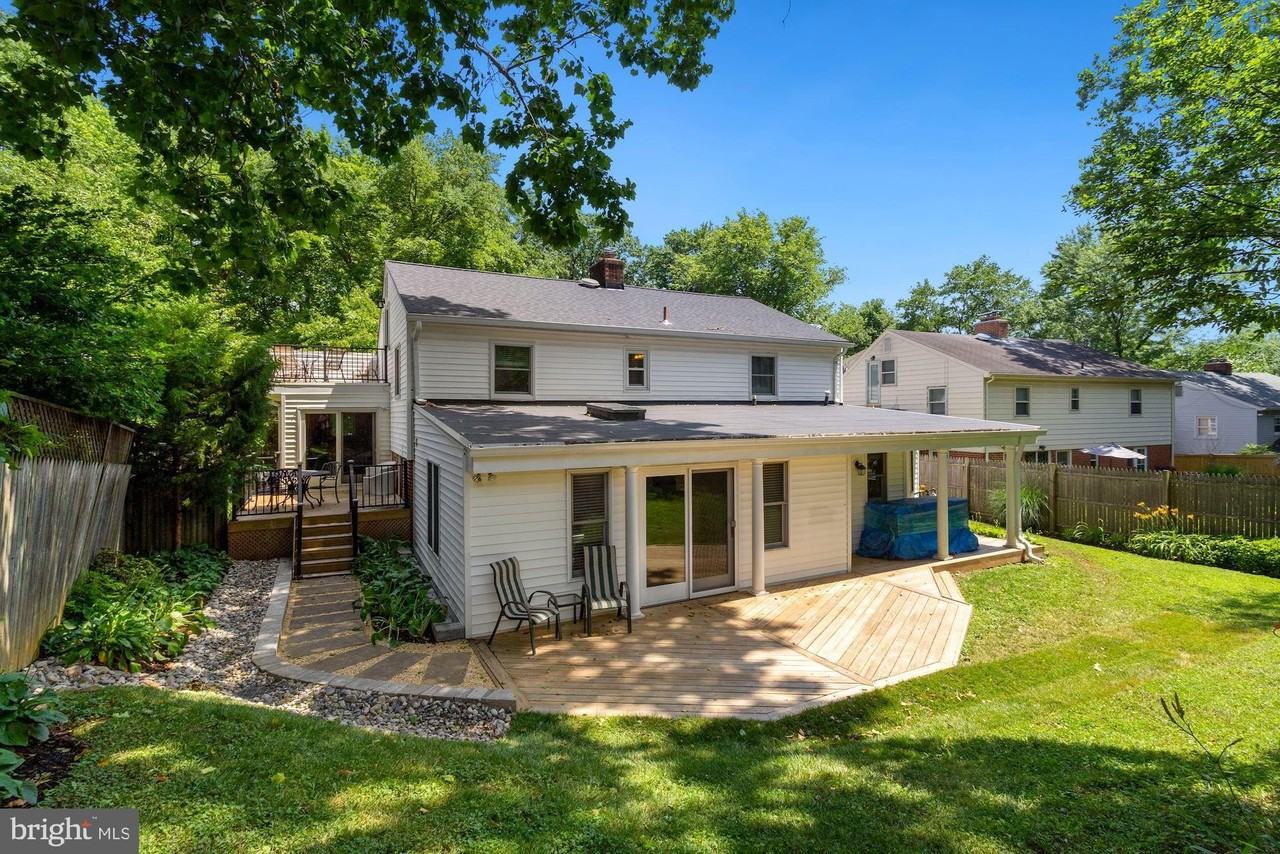 9504 Wadsworth Dr - Photo 4 of 40