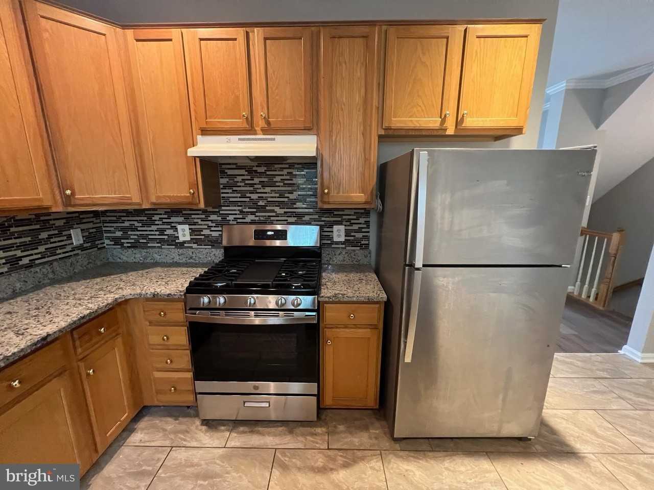 18023 Calabar Dr - Photo 4 of 29