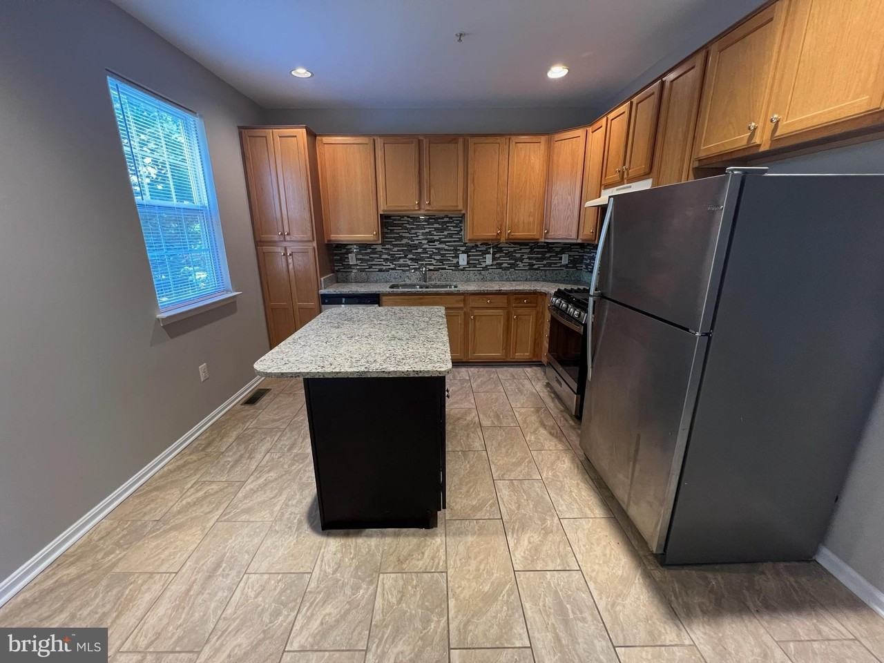 18023 Calabar Dr - Photo 5 of 29