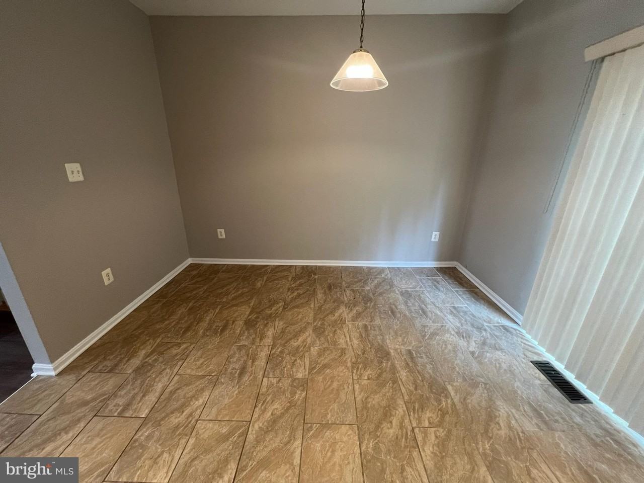 18023 Calabar Dr - Photo 7 of 29
