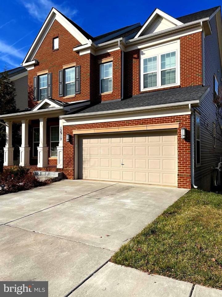 12912 Brickyard Blvd - Photo 3 of 13