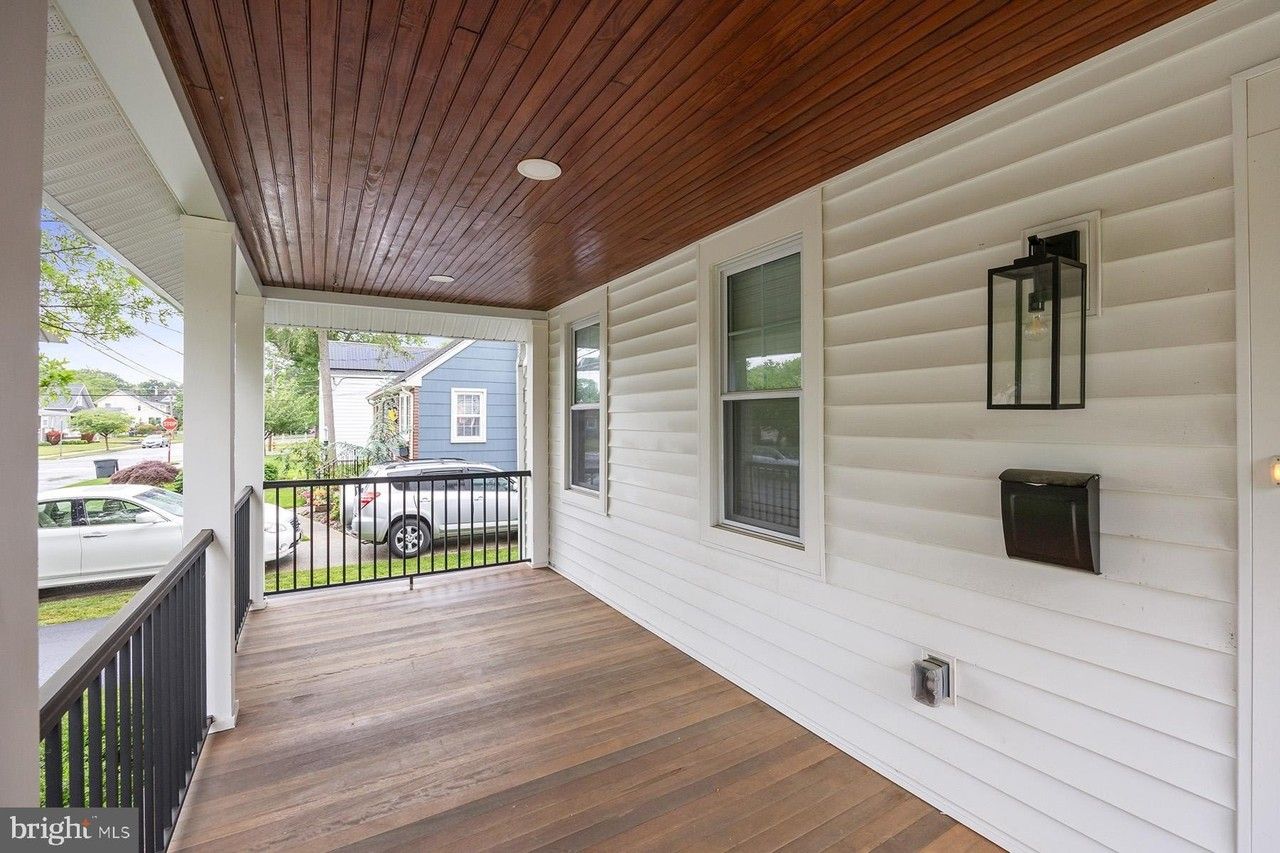 94 Geneva Ave - Photo 4 of 41