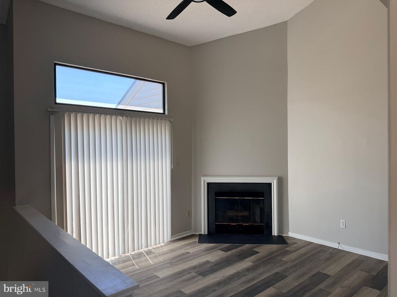 2202 Sandra Rd - Photo 5 of 27