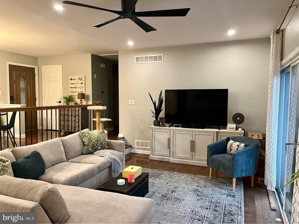32 Delwood Rd - Photo 2 of 14