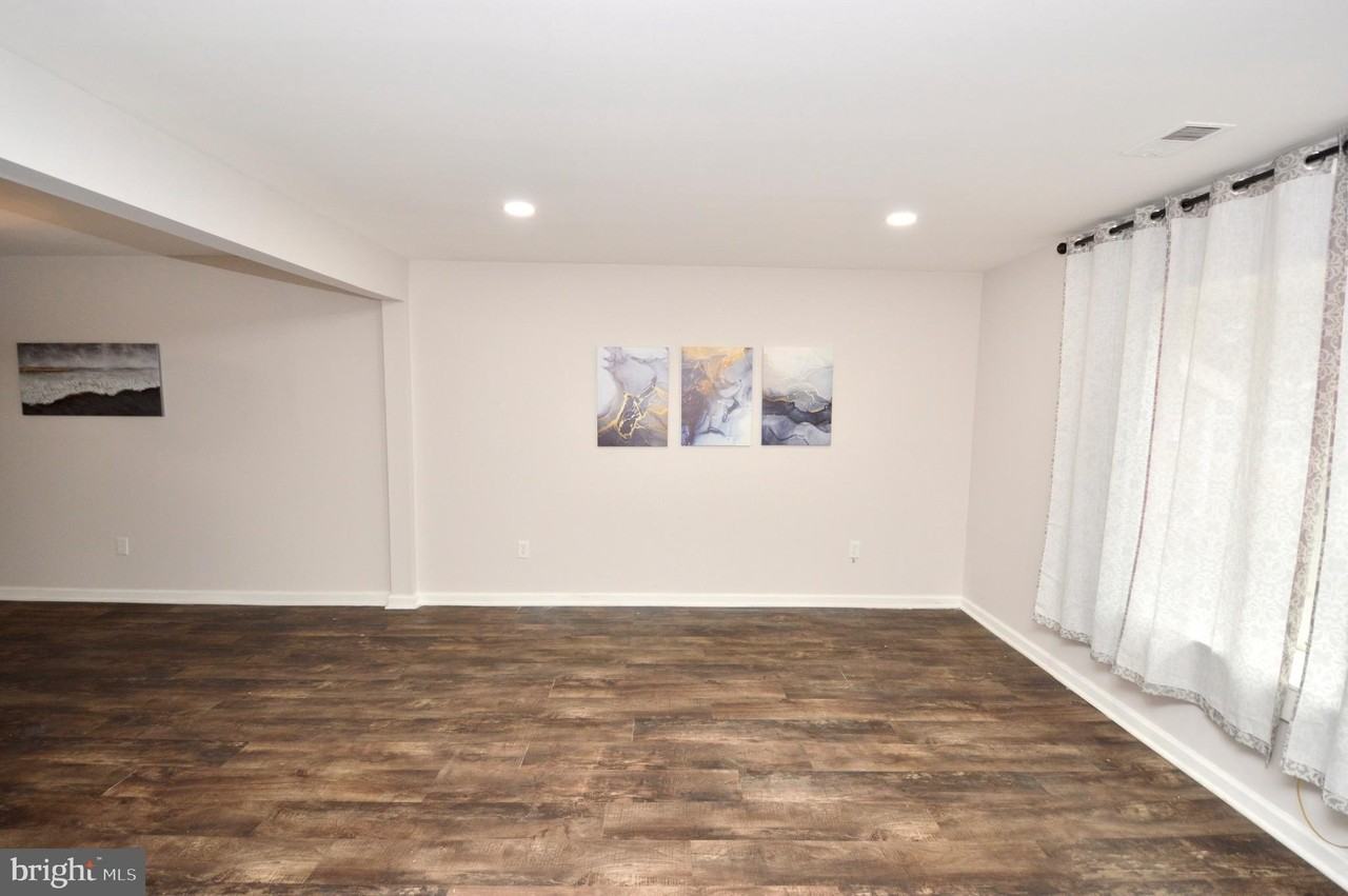 1711 Brentwood Pl - Photo 3 of 17