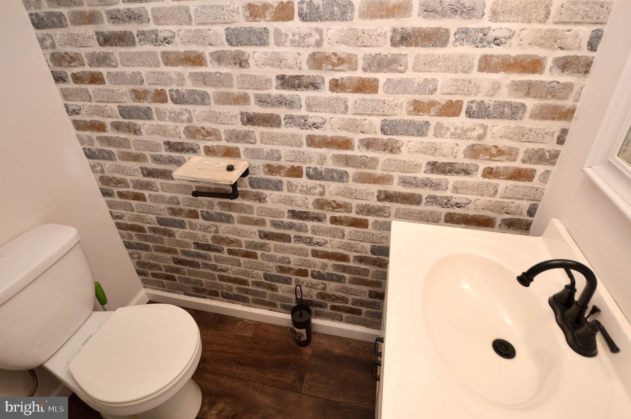 1711 Brentwood Pl - Photo 7 of 17