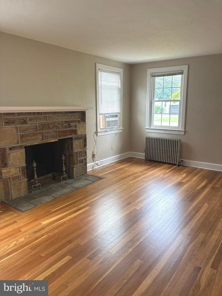 122 Homestead Ave - Photo 6 of 39