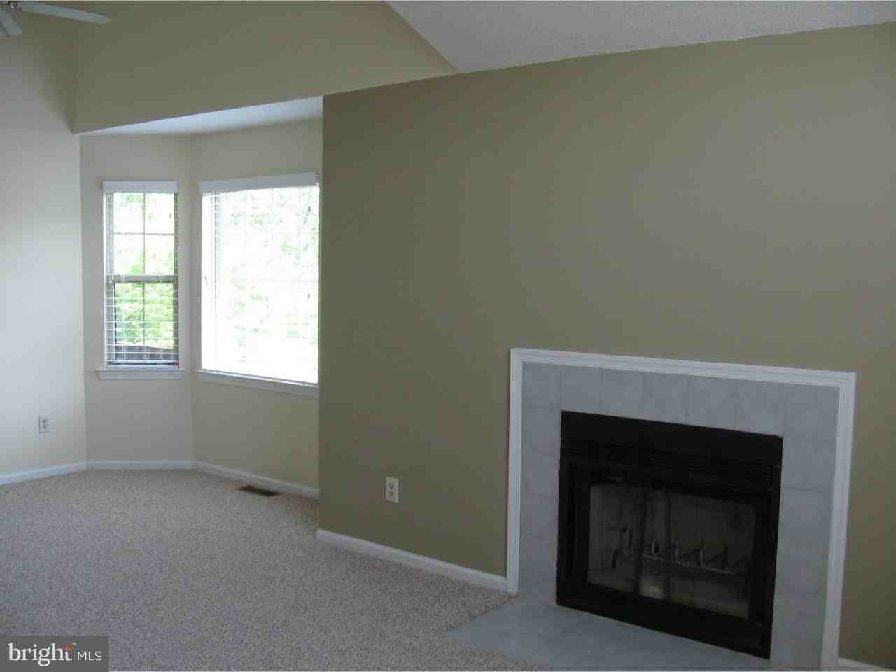 3304 Waltham Ct - Photo 5 of 9