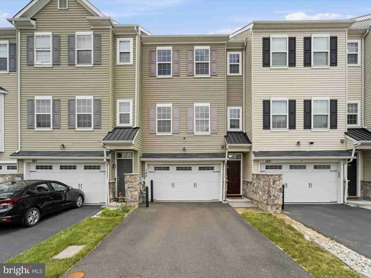 145 Mercer Ct - Photo 2 of 29