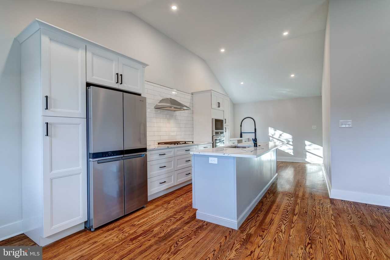 308 Lenox Rd - Photo 7 of 30